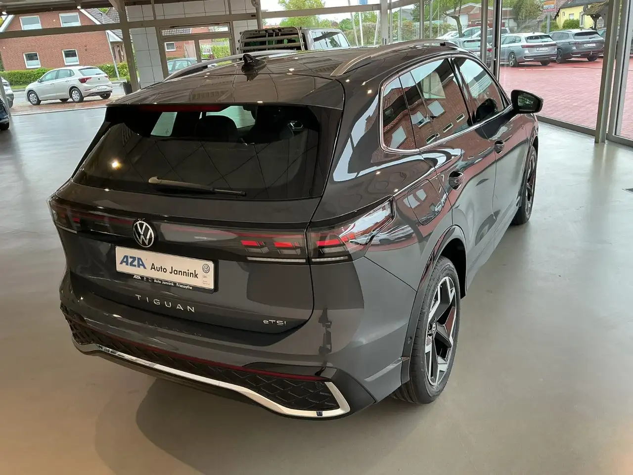 Volkswagen Tiguan 7
