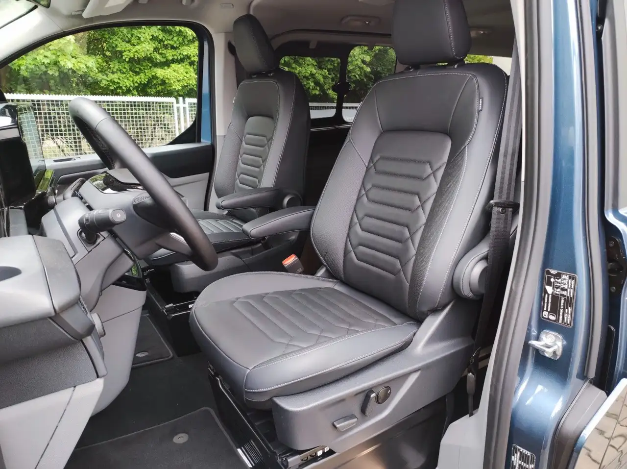 Ford Tourneo 10