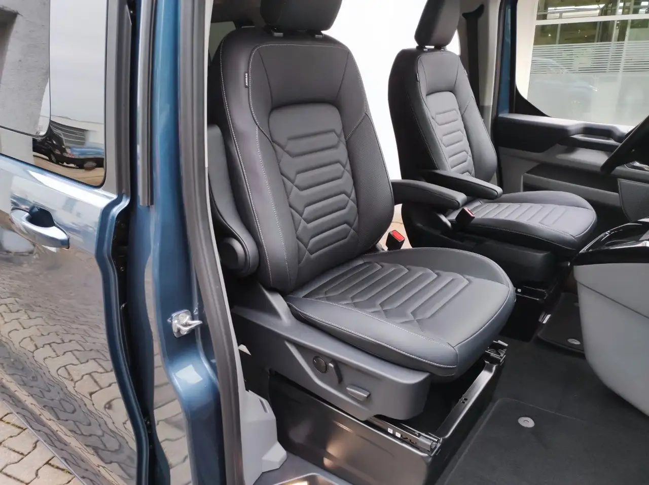 Ford Tourneo 11