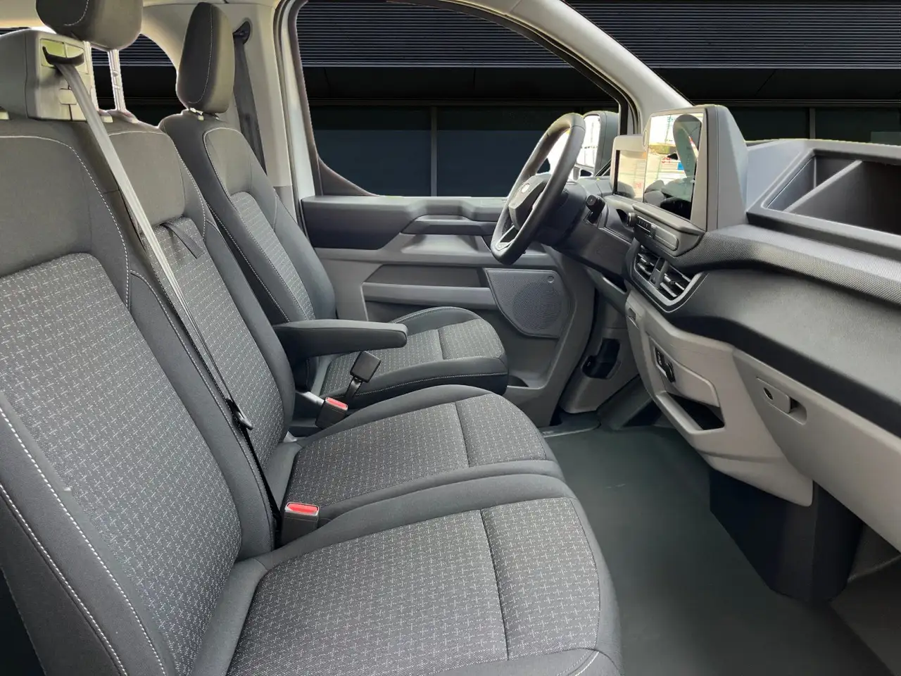Ford Transit 9