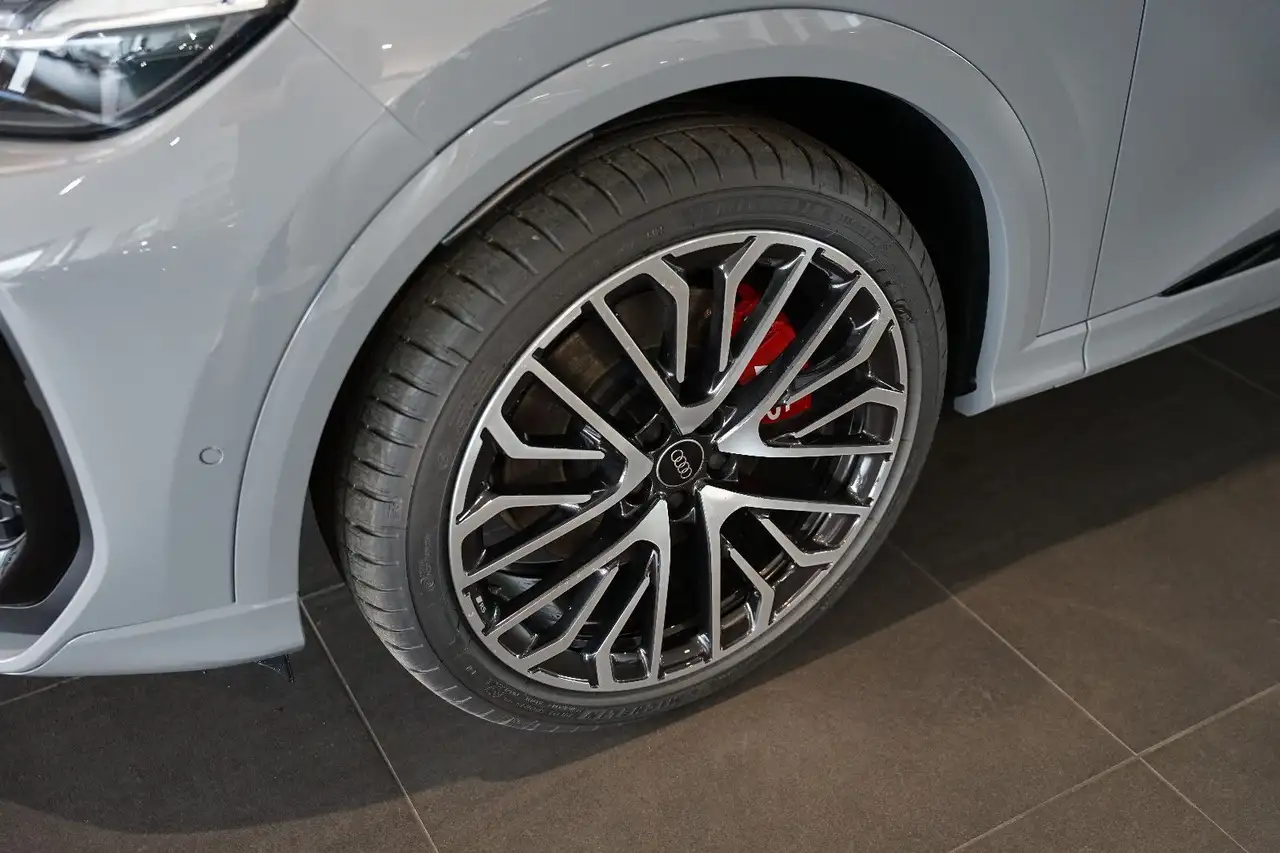 Audi SQ5 7
