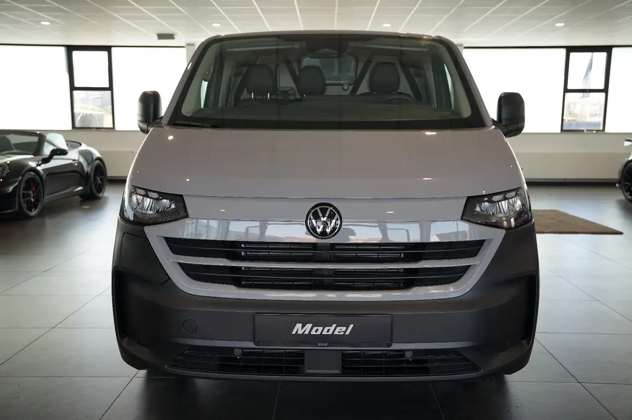 Volkswagen T7 Transporter 6