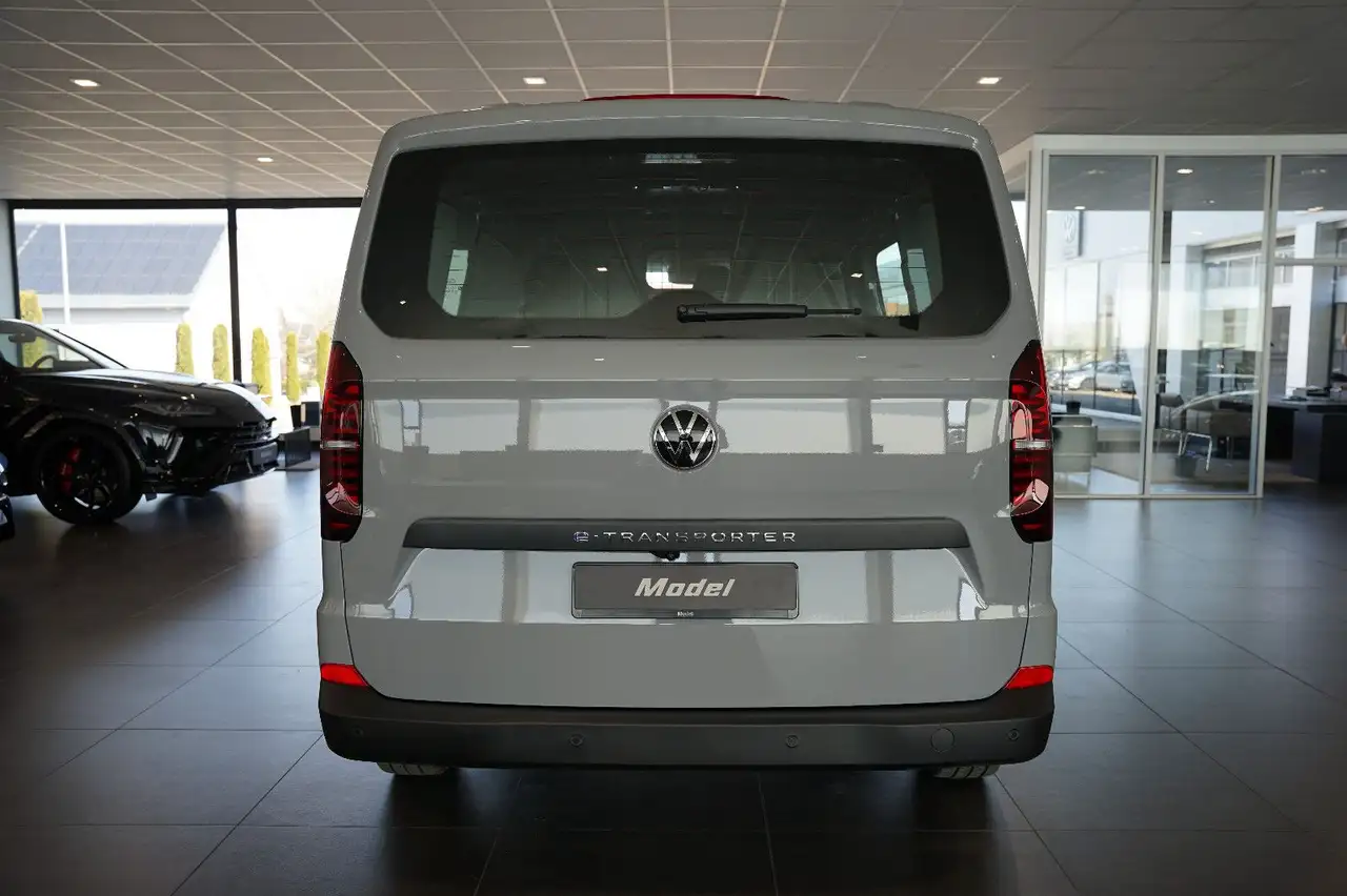 Volkswagen T7 Transporter 7