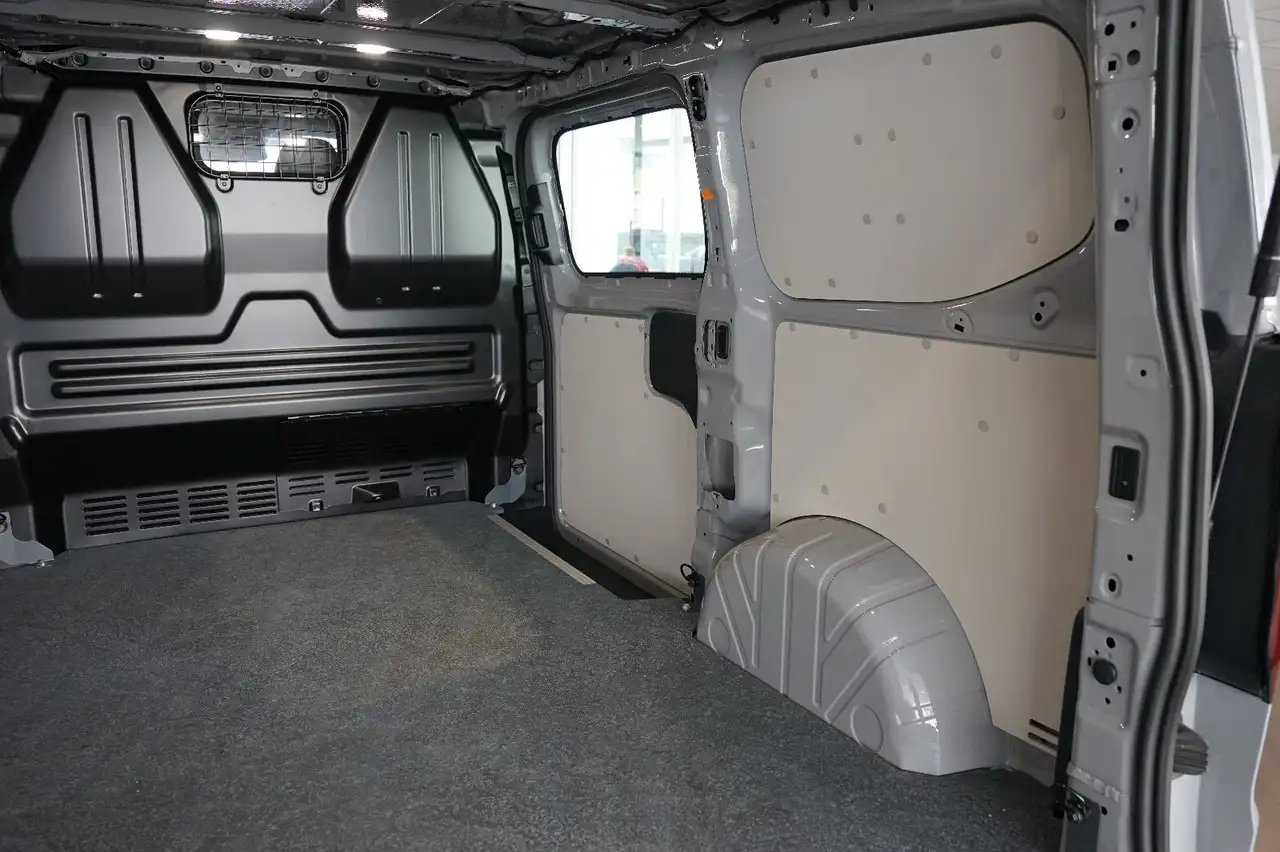Volkswagen T7 Transporter 10