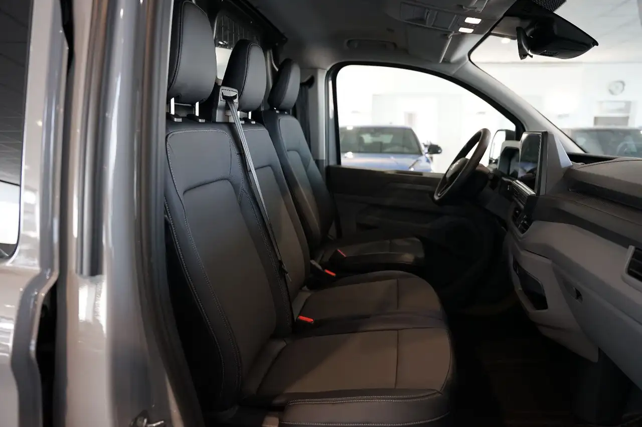 Volkswagen T7 Transporter 13