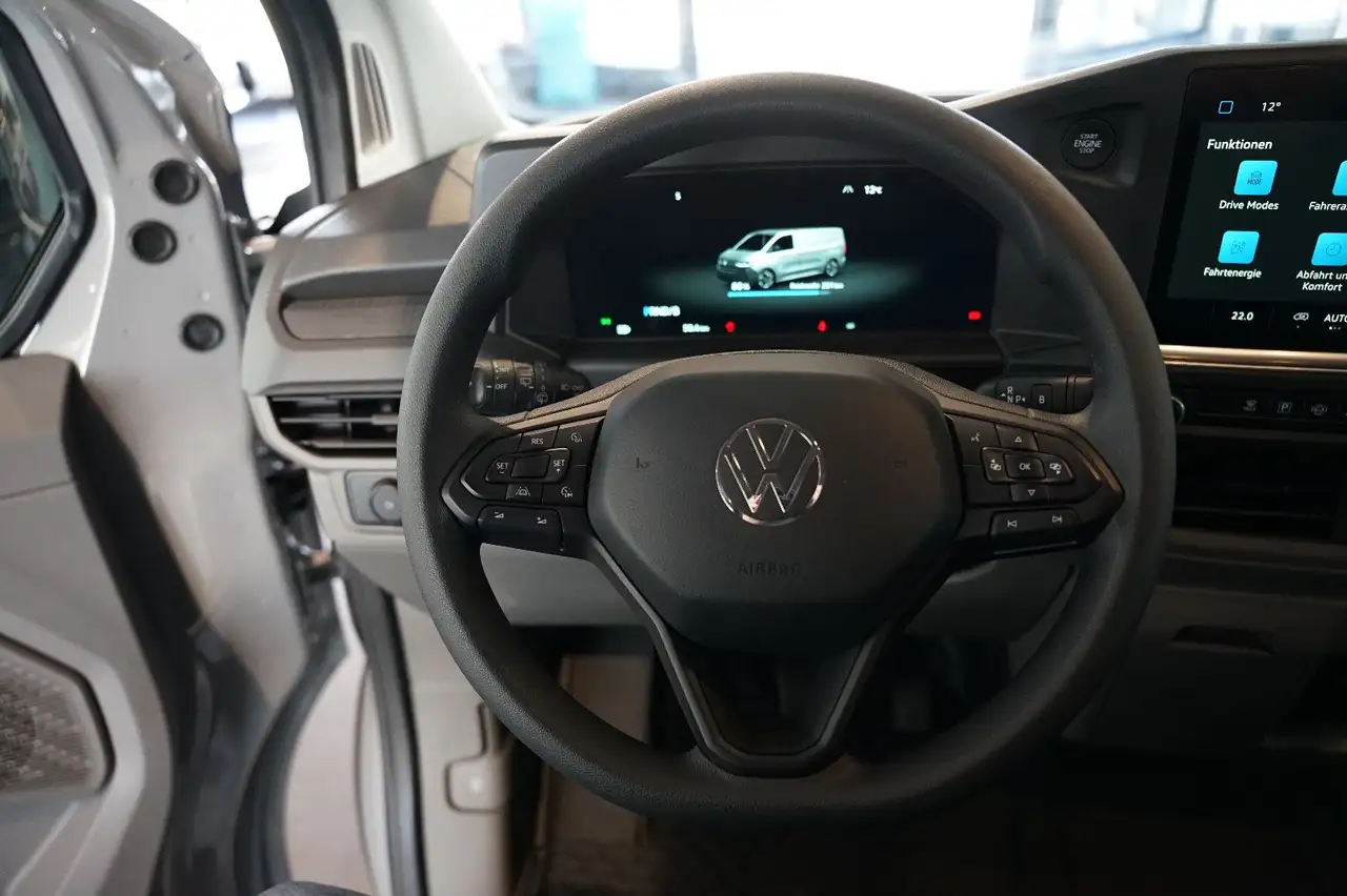 Volkswagen T7 Transporter 15