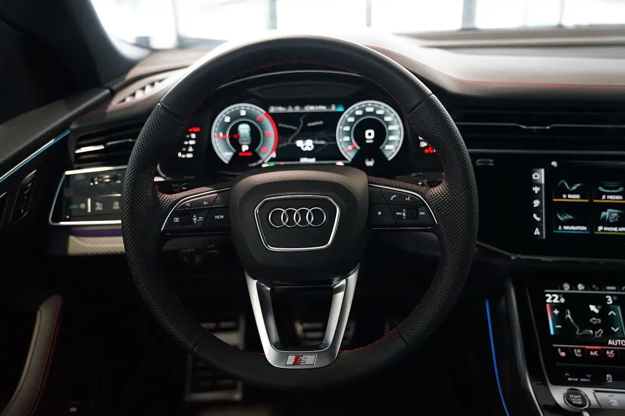 Audi Q8 50 12