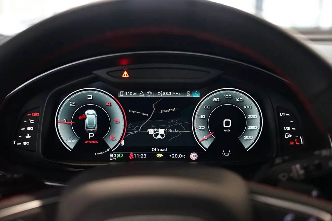 Audi Q8 50 13