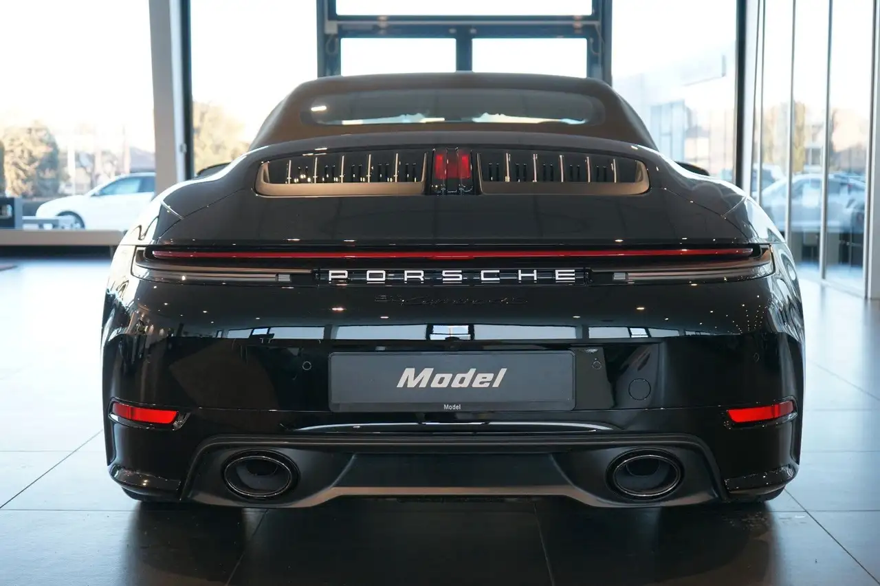 Porsche 992 6