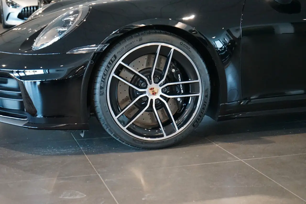 Porsche 992 7