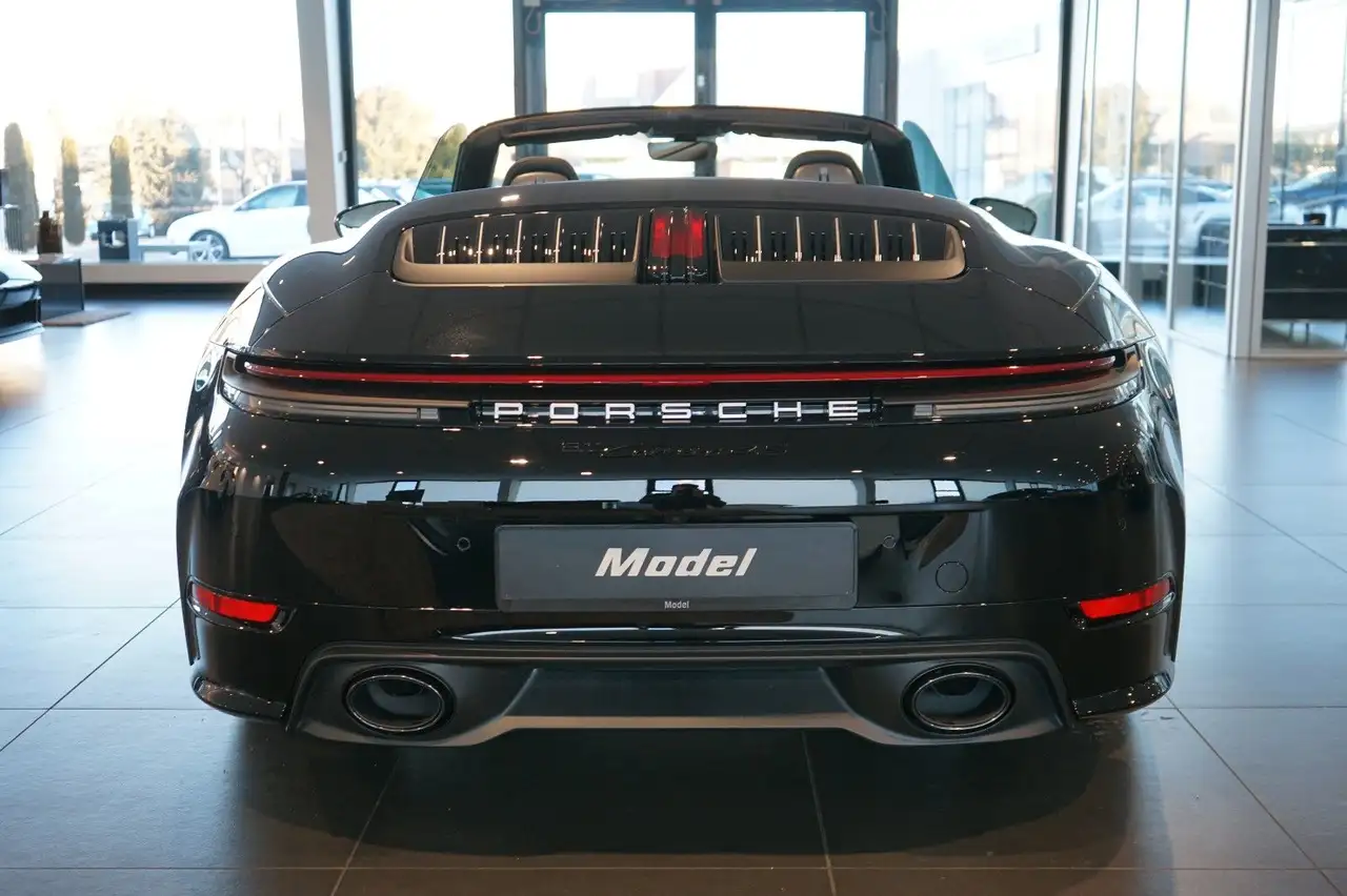 Porsche 992 9