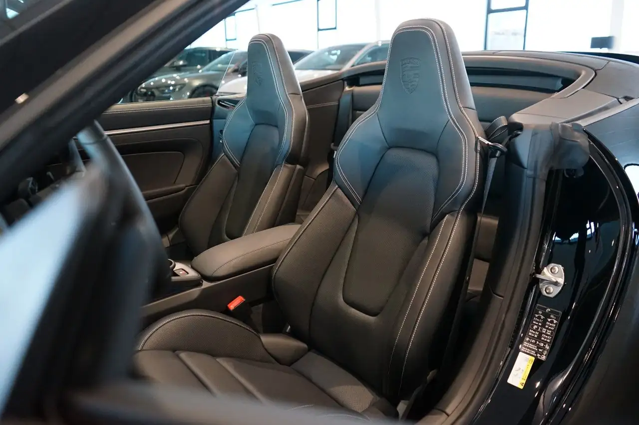Porsche 992 10