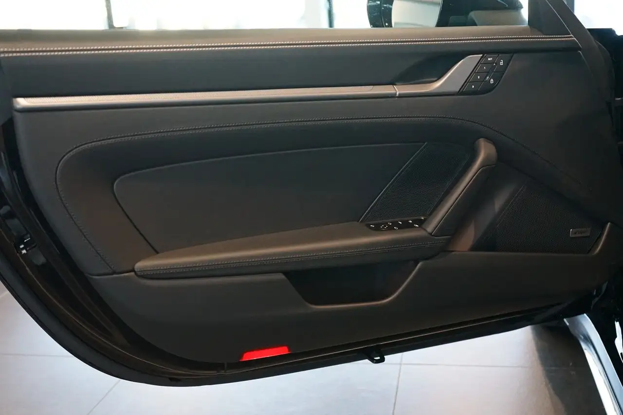 Porsche 992 12