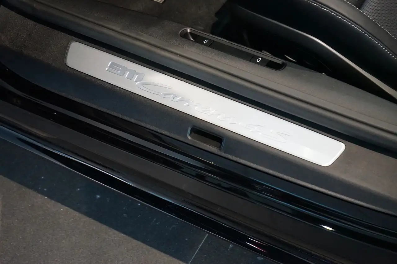 Porsche 992 15