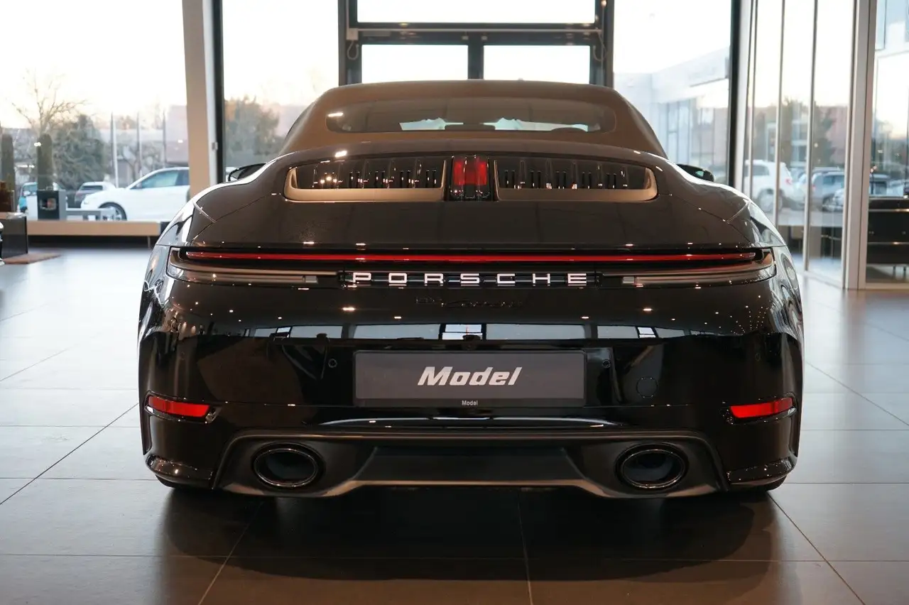 Porsche 992 6
