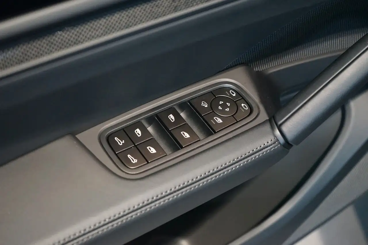 Porsche Cayenne 14