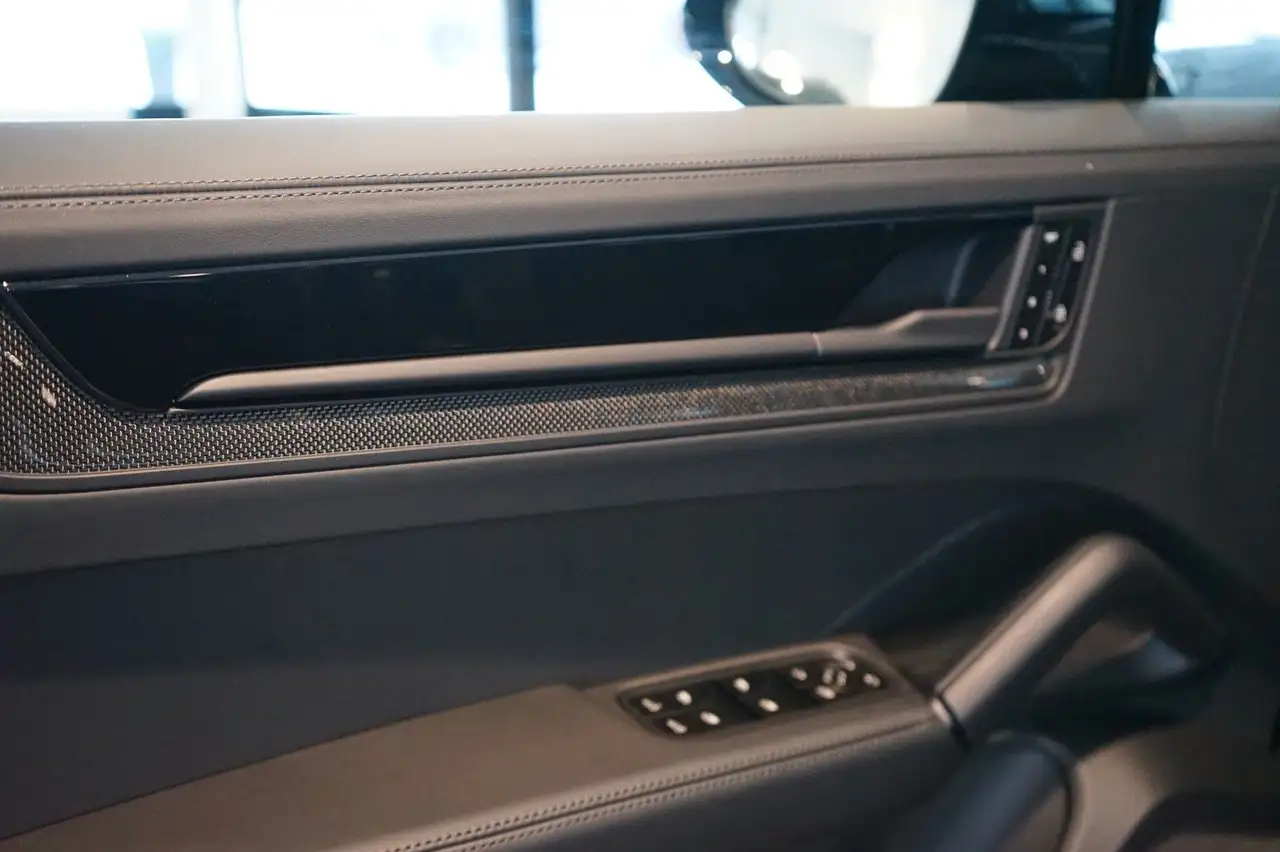 Porsche Cayenne 15