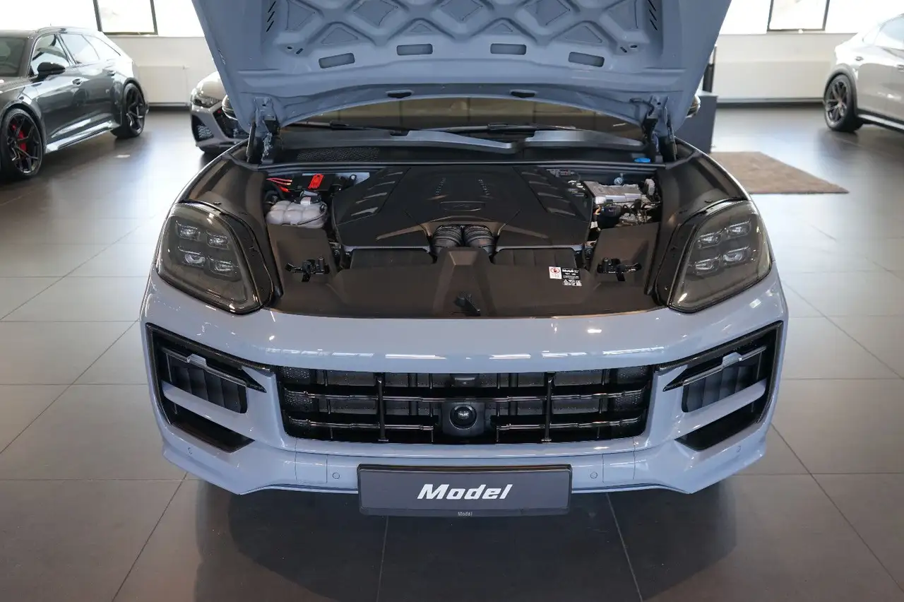 Porsche Cayenne 4
