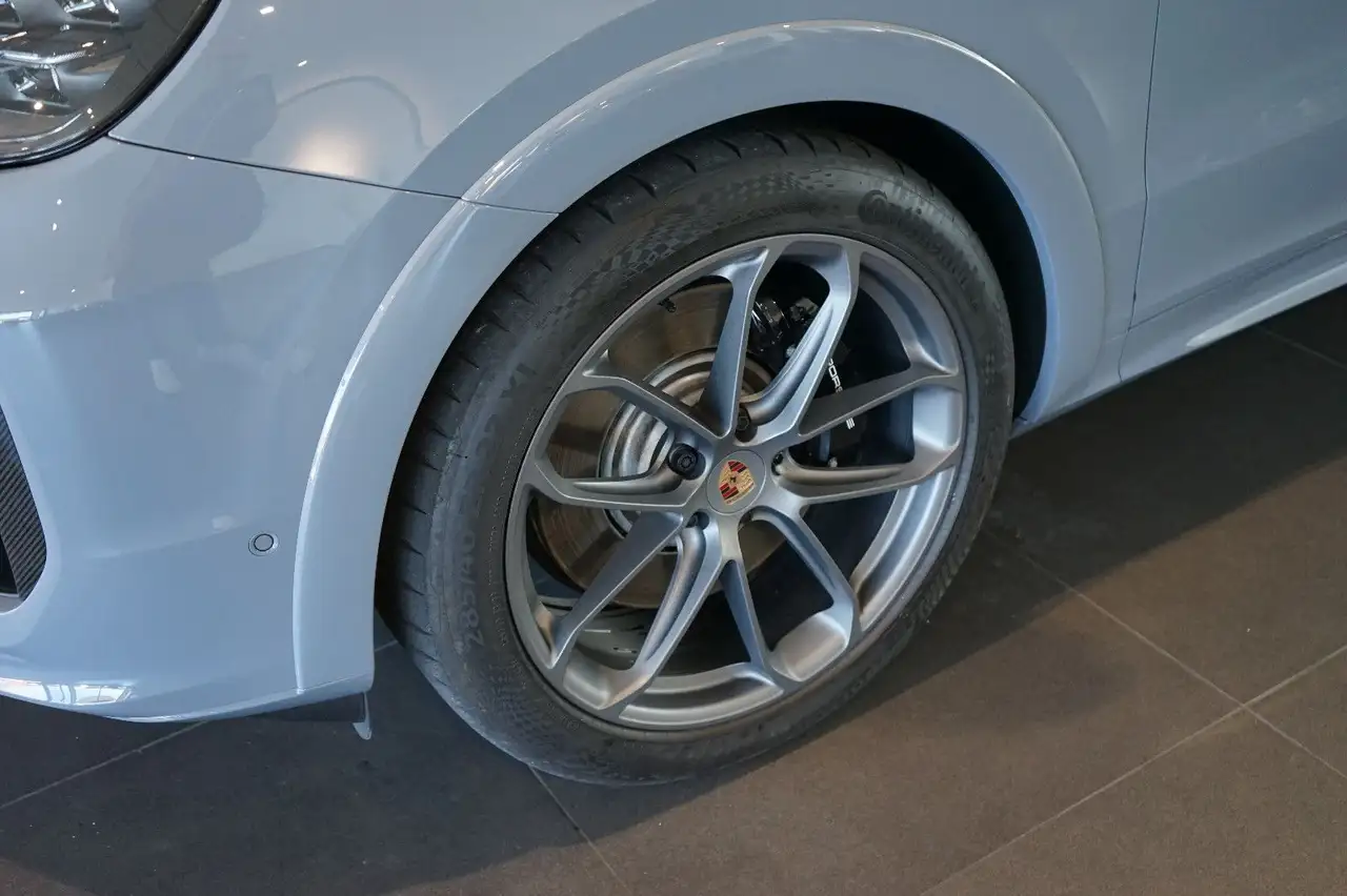 Porsche Cayenne 7