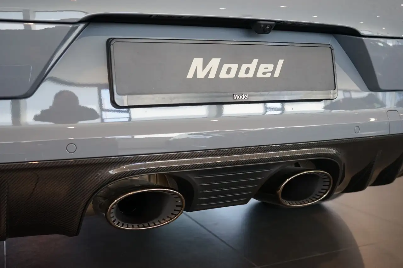 Porsche Cayenne 8