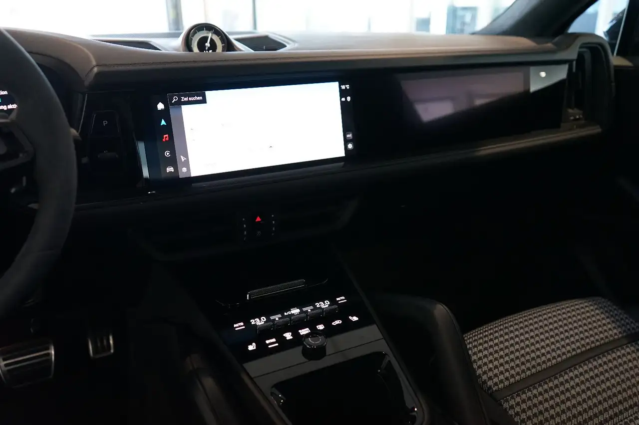 Porsche Cayenne 13