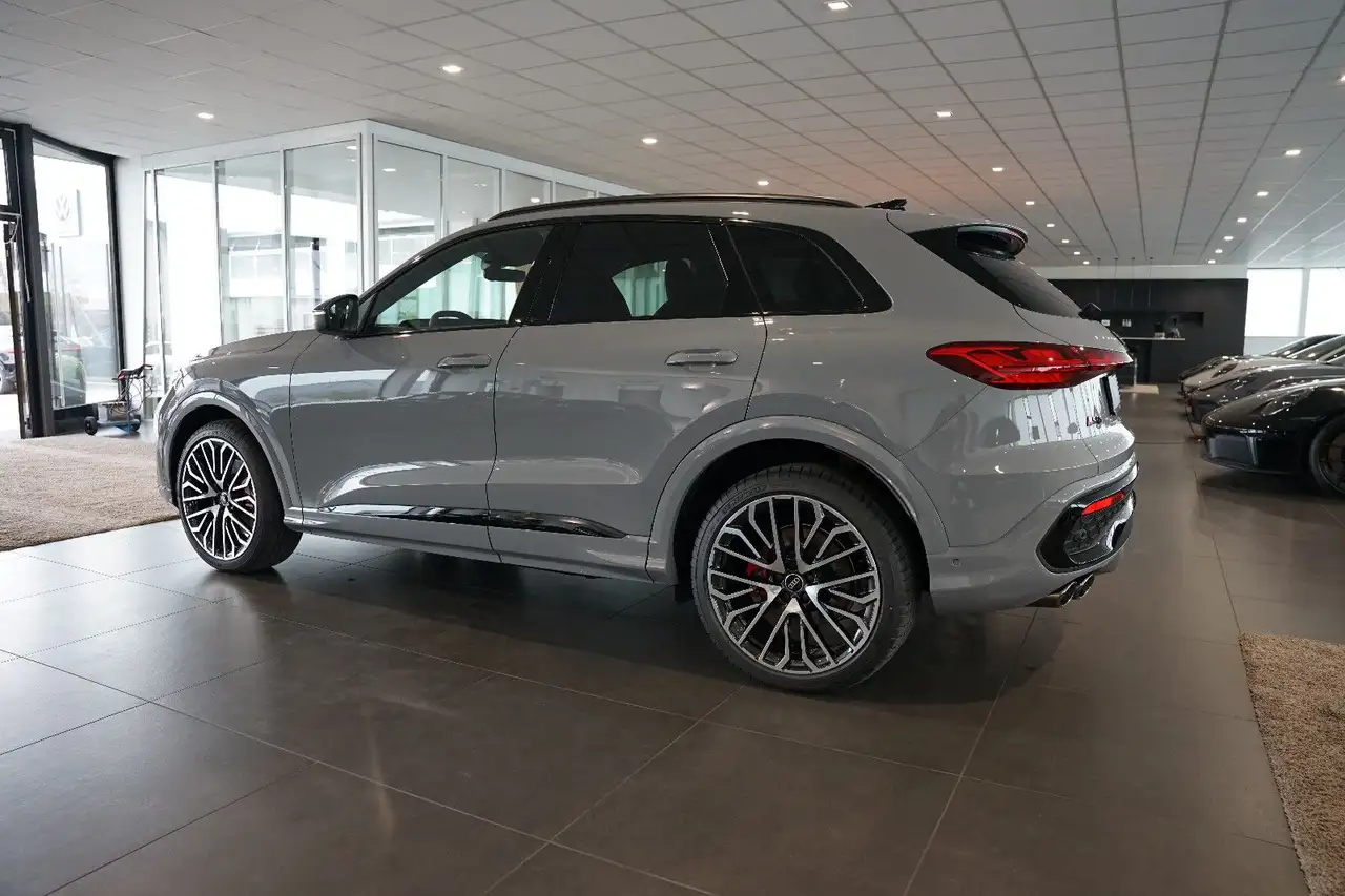 Audi SQ5 2