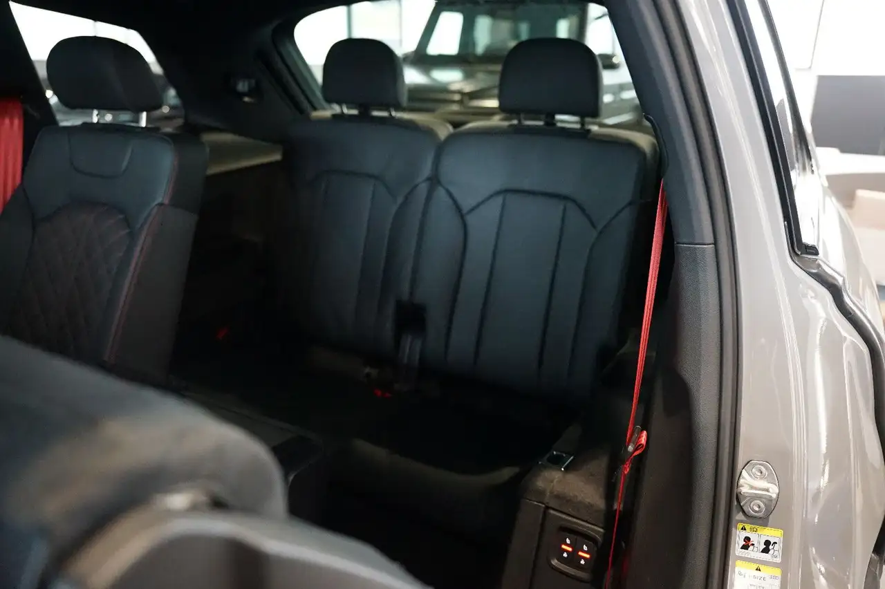 Audi SQ7 11