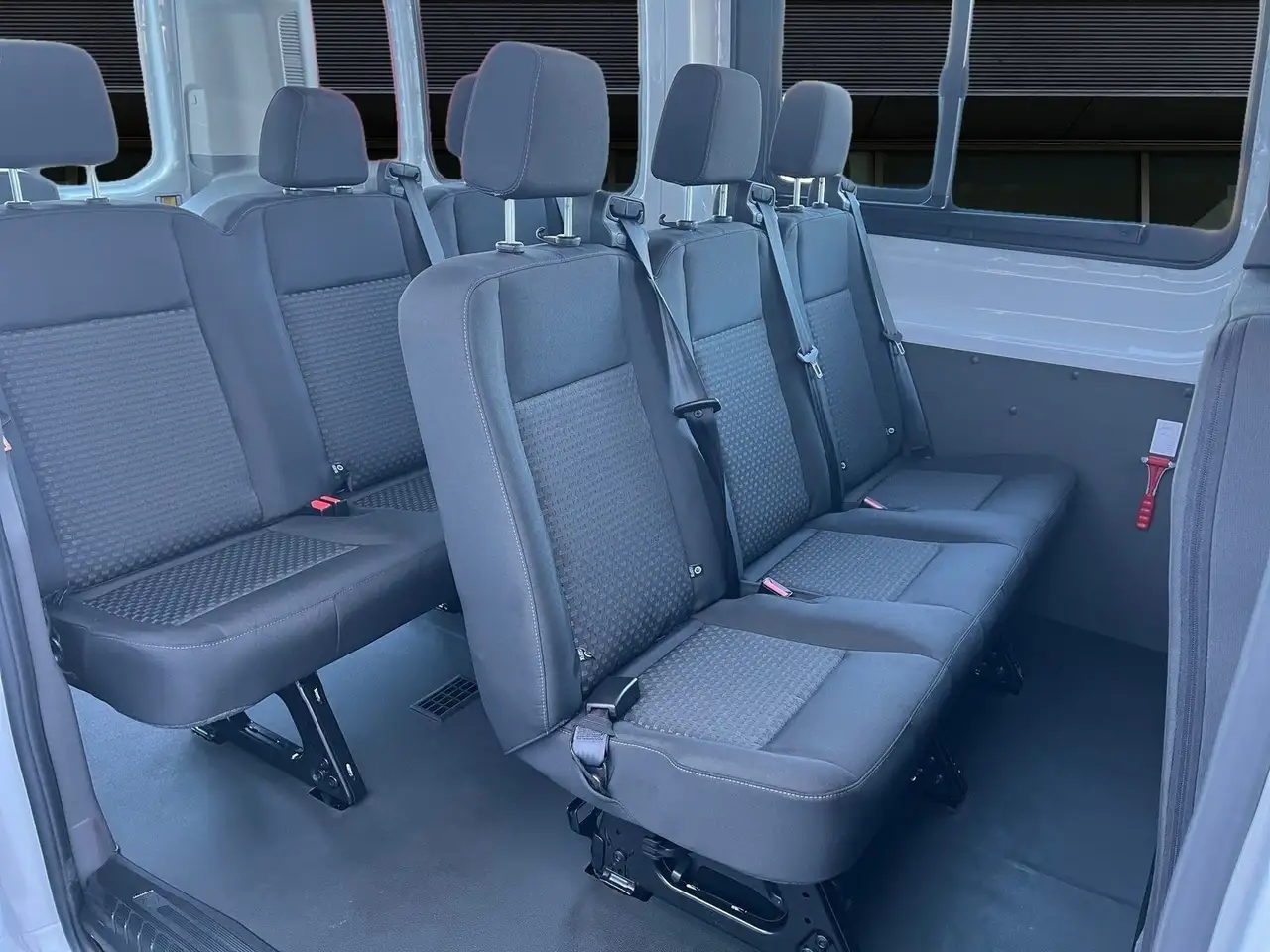 Ford Transit 8
