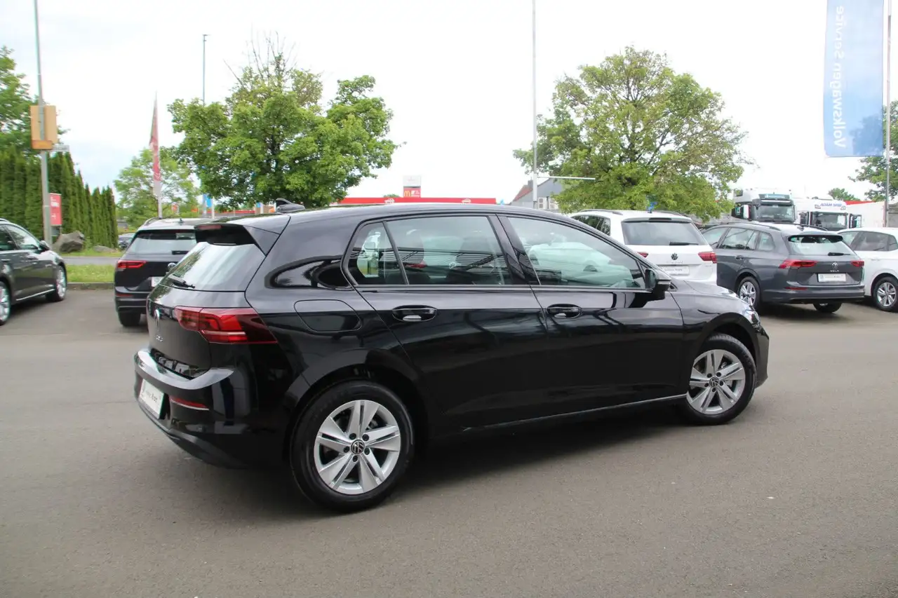 Volkswagen Golf VIII 4