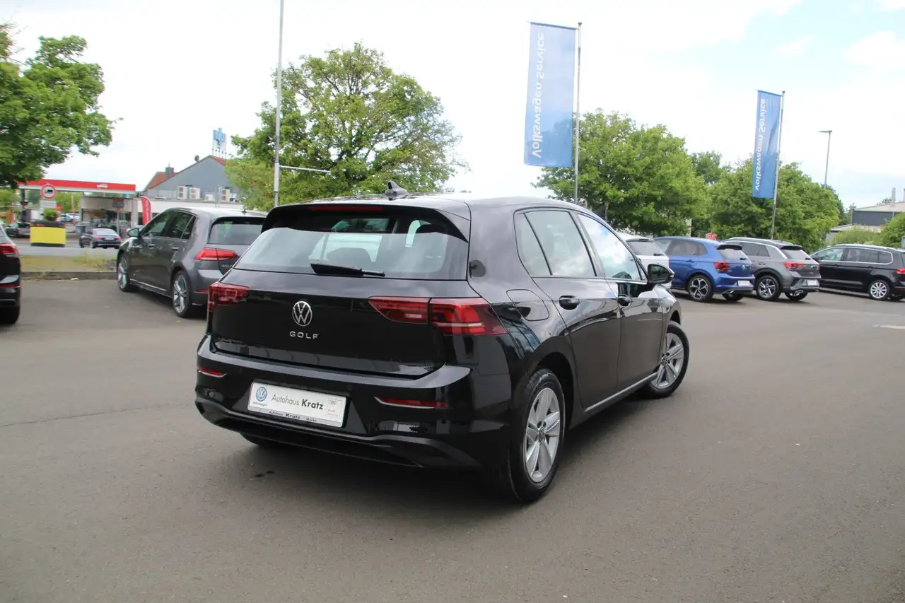 Volkswagen Golf VIII 5