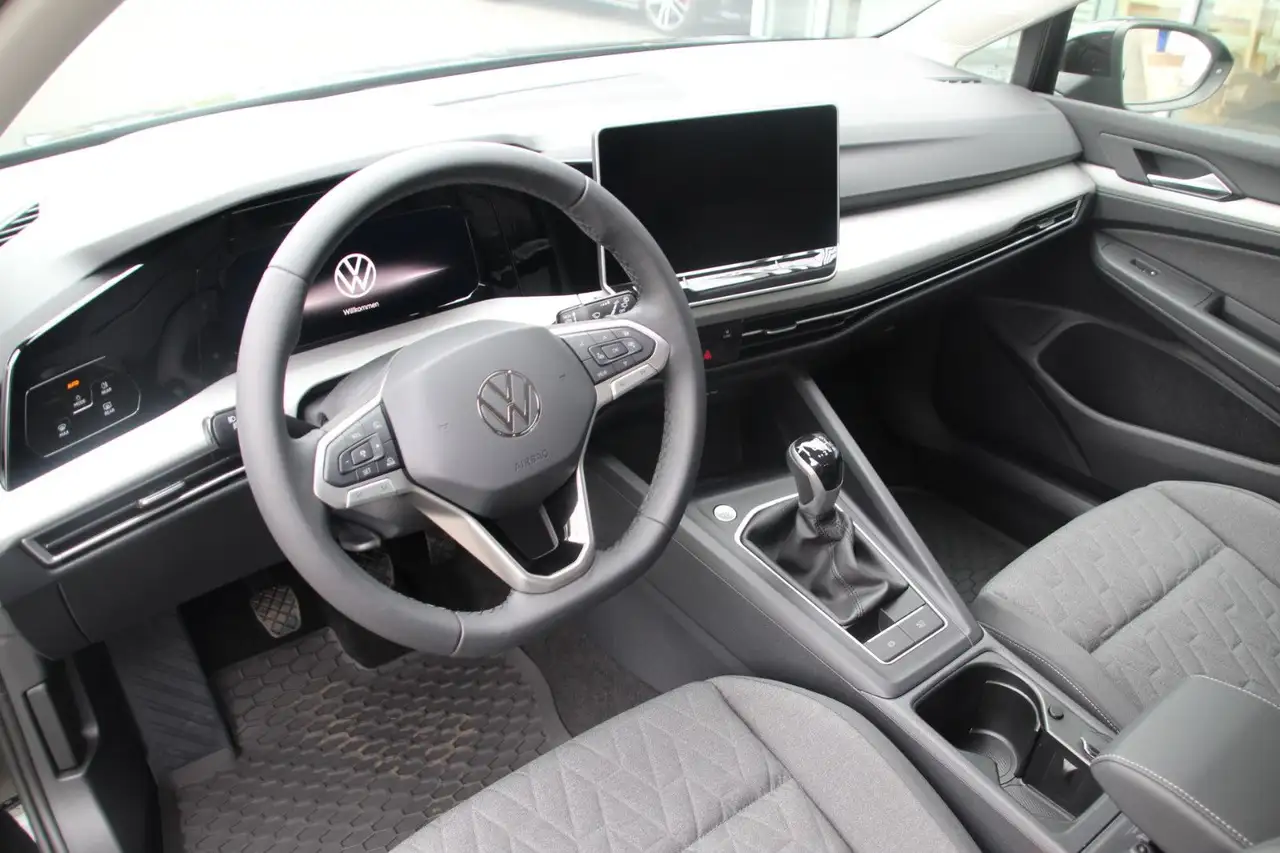 Volkswagen Golf VIII 12