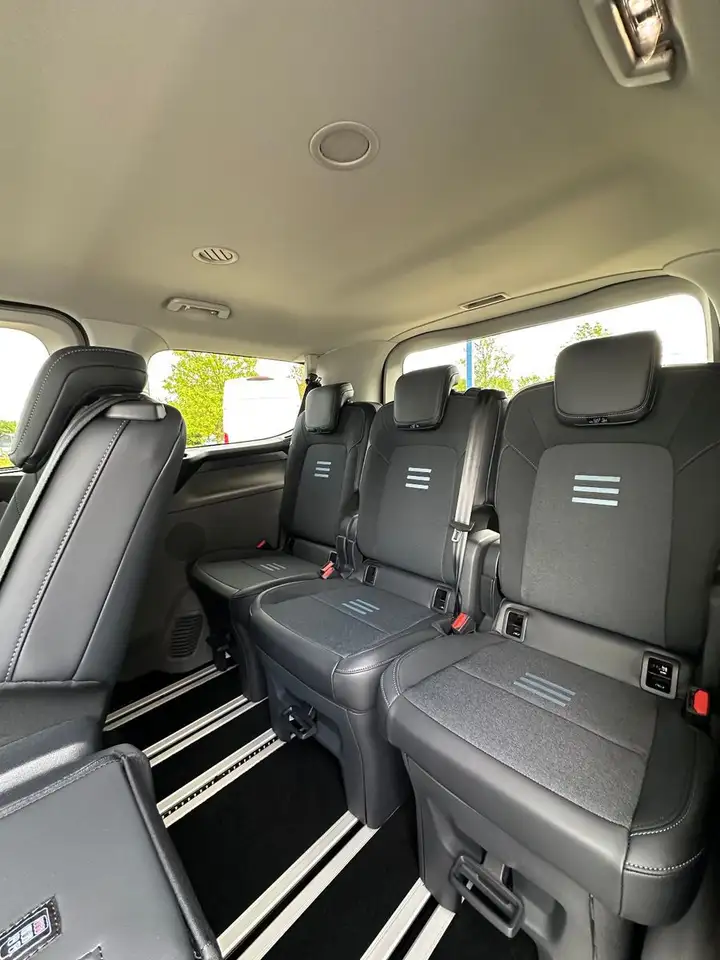 Ford Tourneo 12