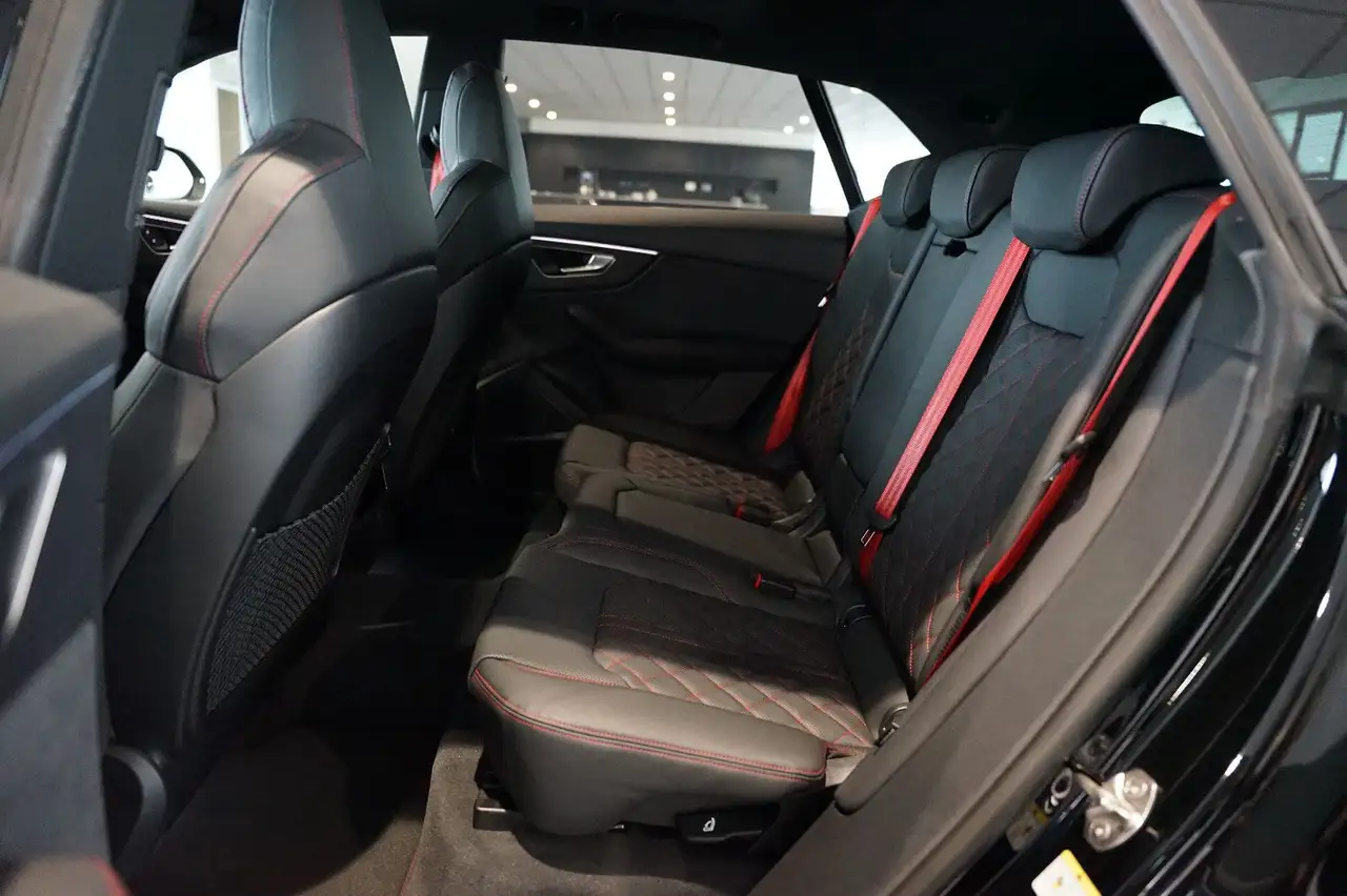 Audi Q8 50 9