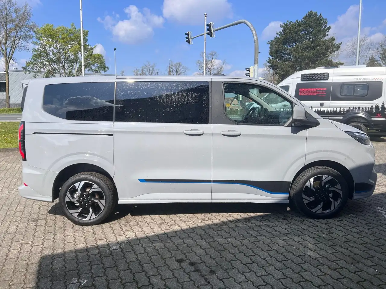Ford Tourneo 4