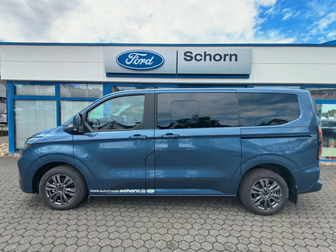 Ford Tourneo 4