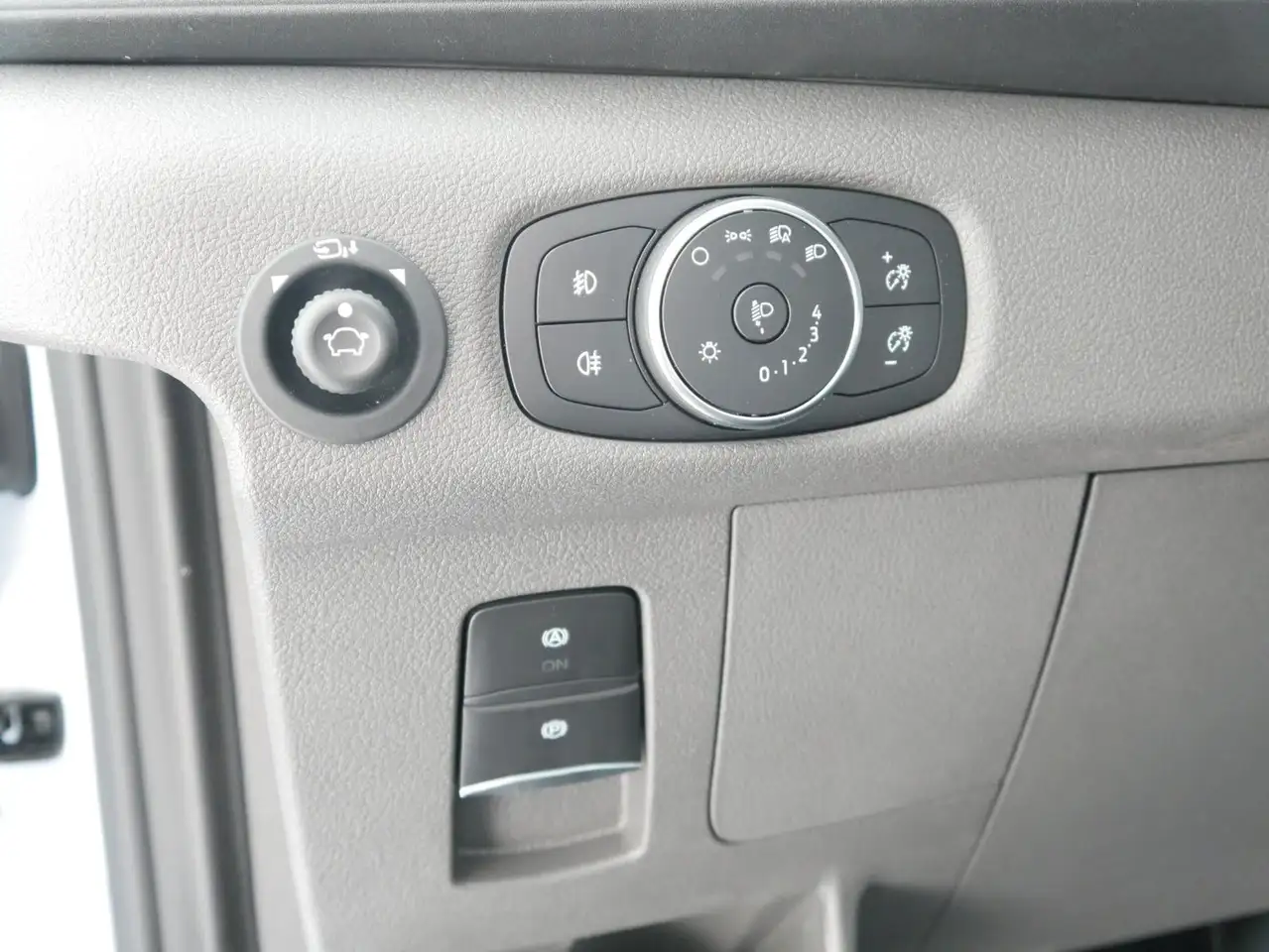 Ford Transit 12