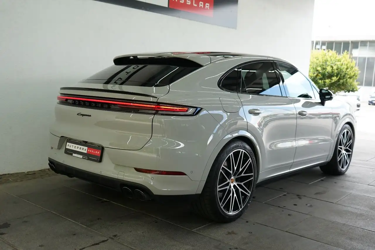 Porsche Cayenne 9