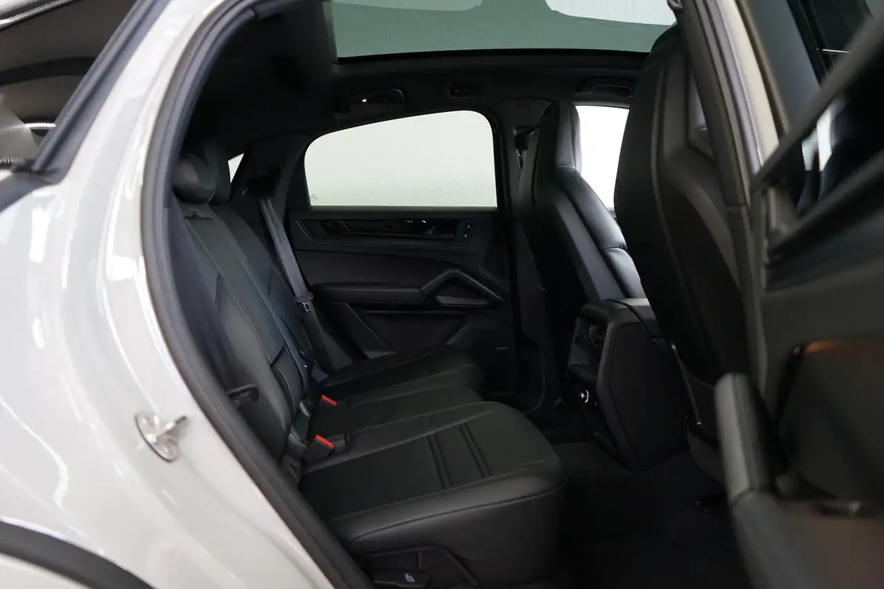 Porsche Cayenne 14