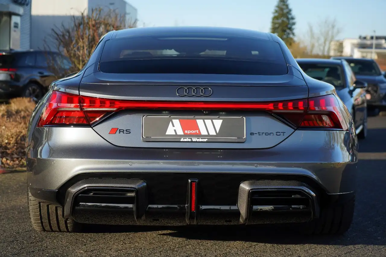 Audi RS 9