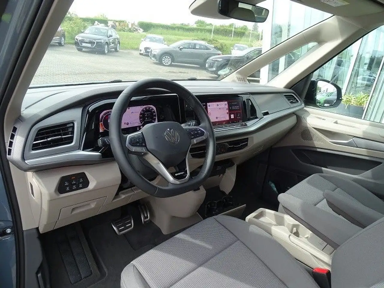 Volkswagen T7 Multivan 9