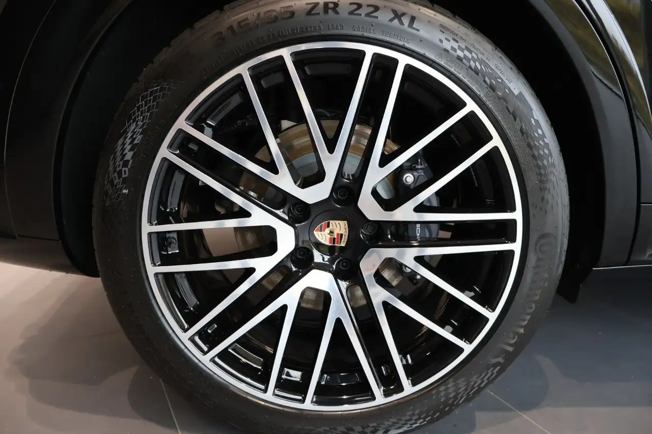 Porsche Cayenne 14