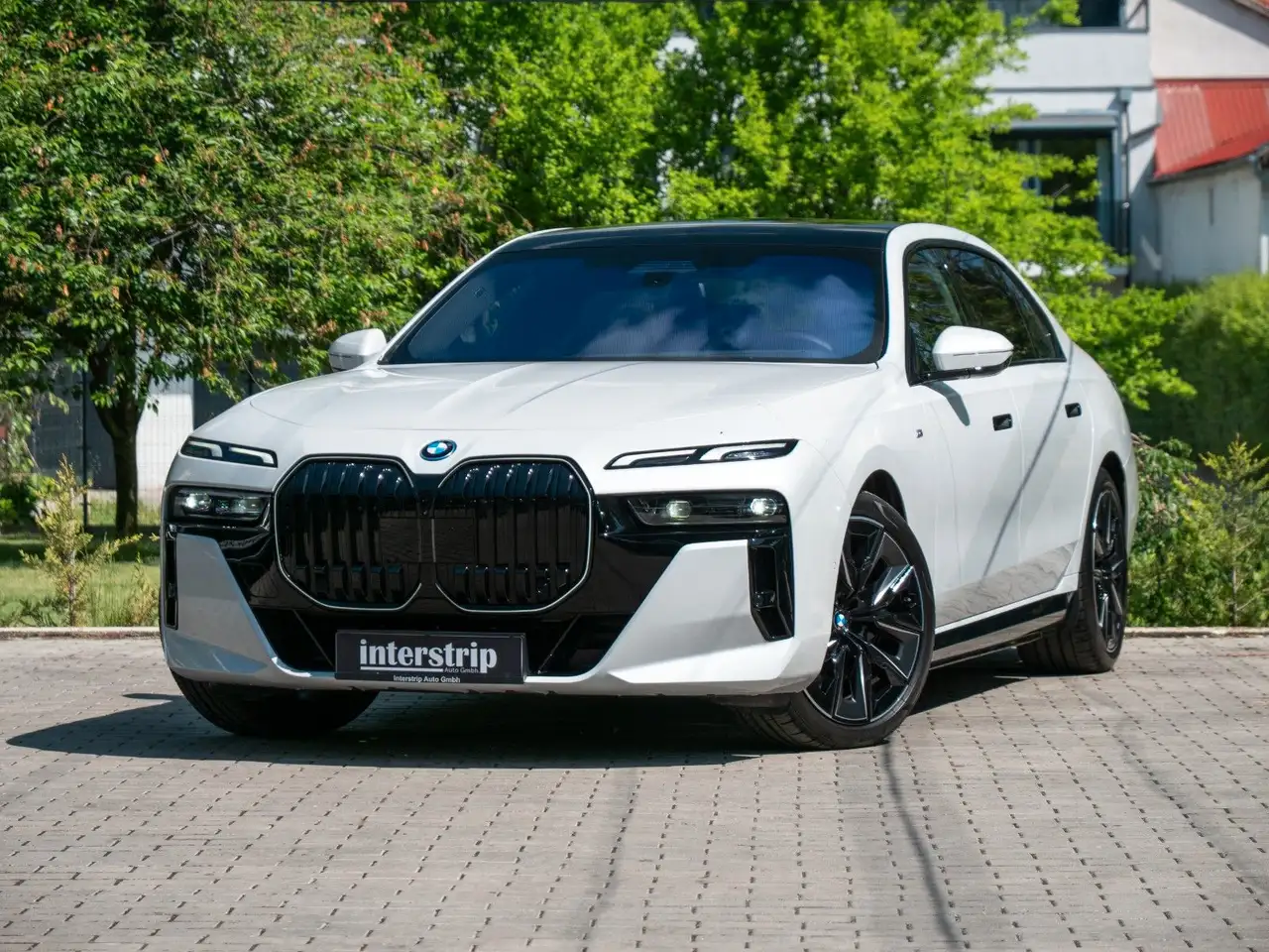 BMW i7 60