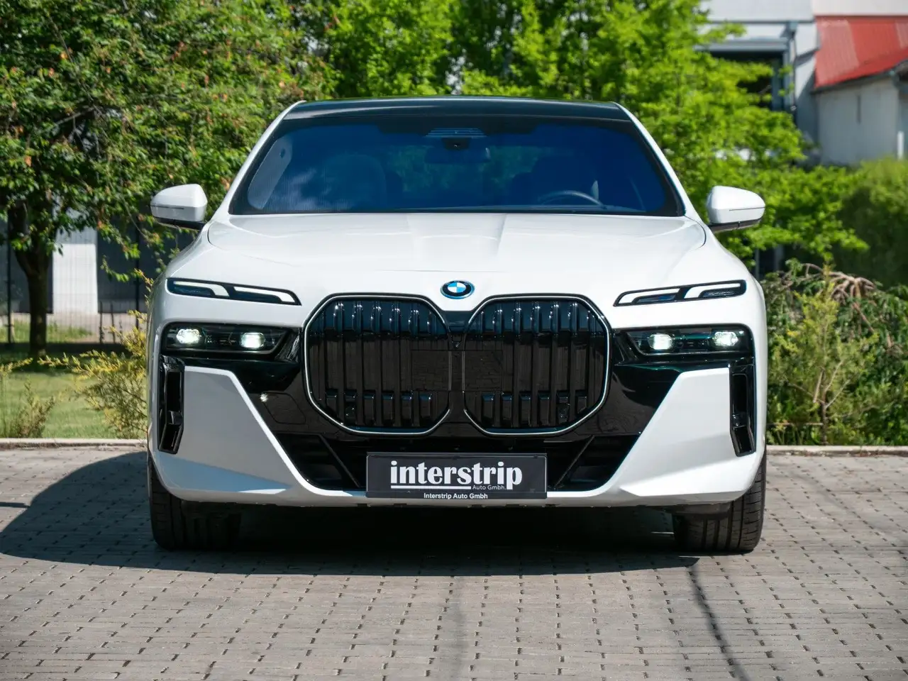 BMW i7 60 2