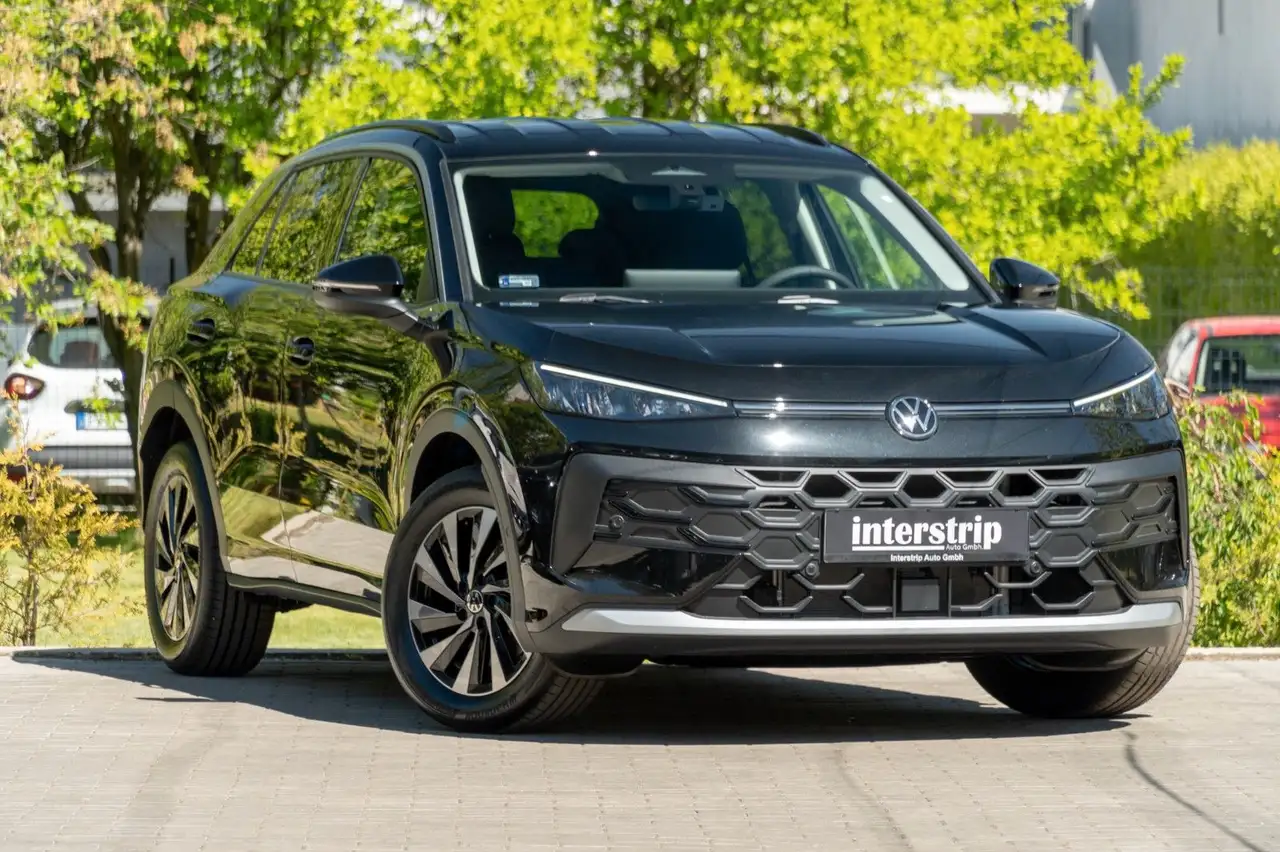 Volkswagen T-Roc 3