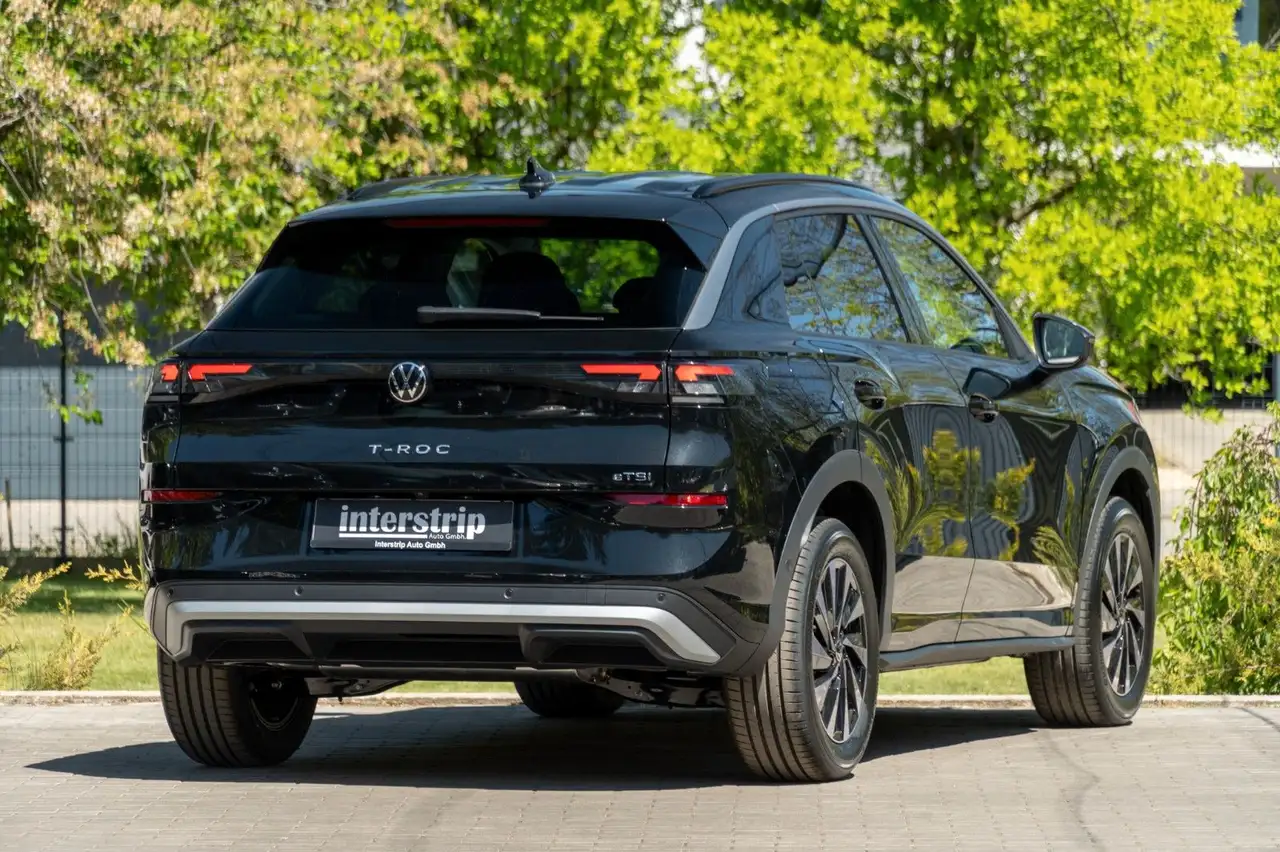 Volkswagen T-Roc 6
