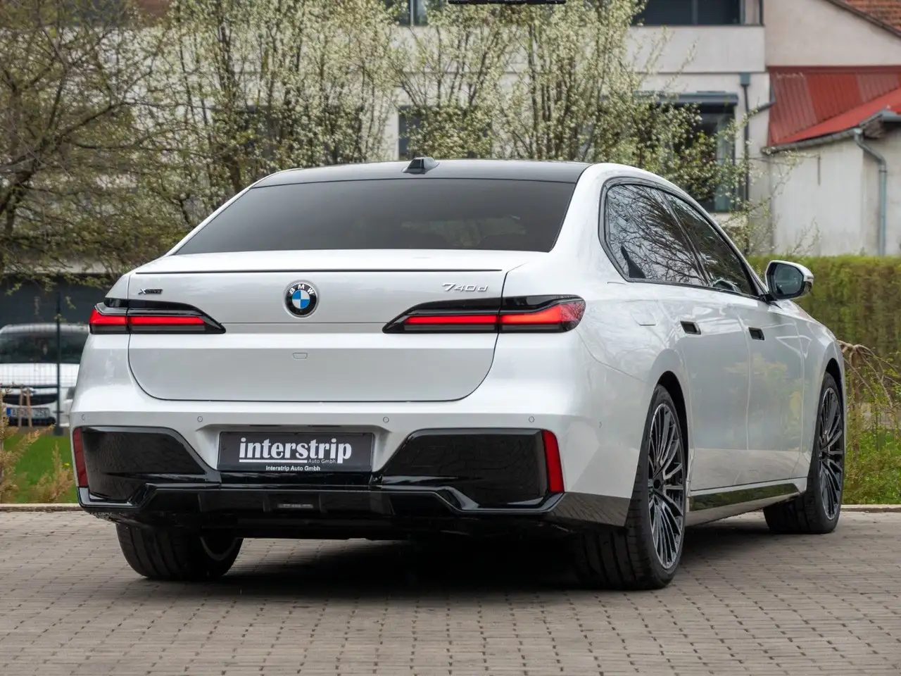 BMW 740 6