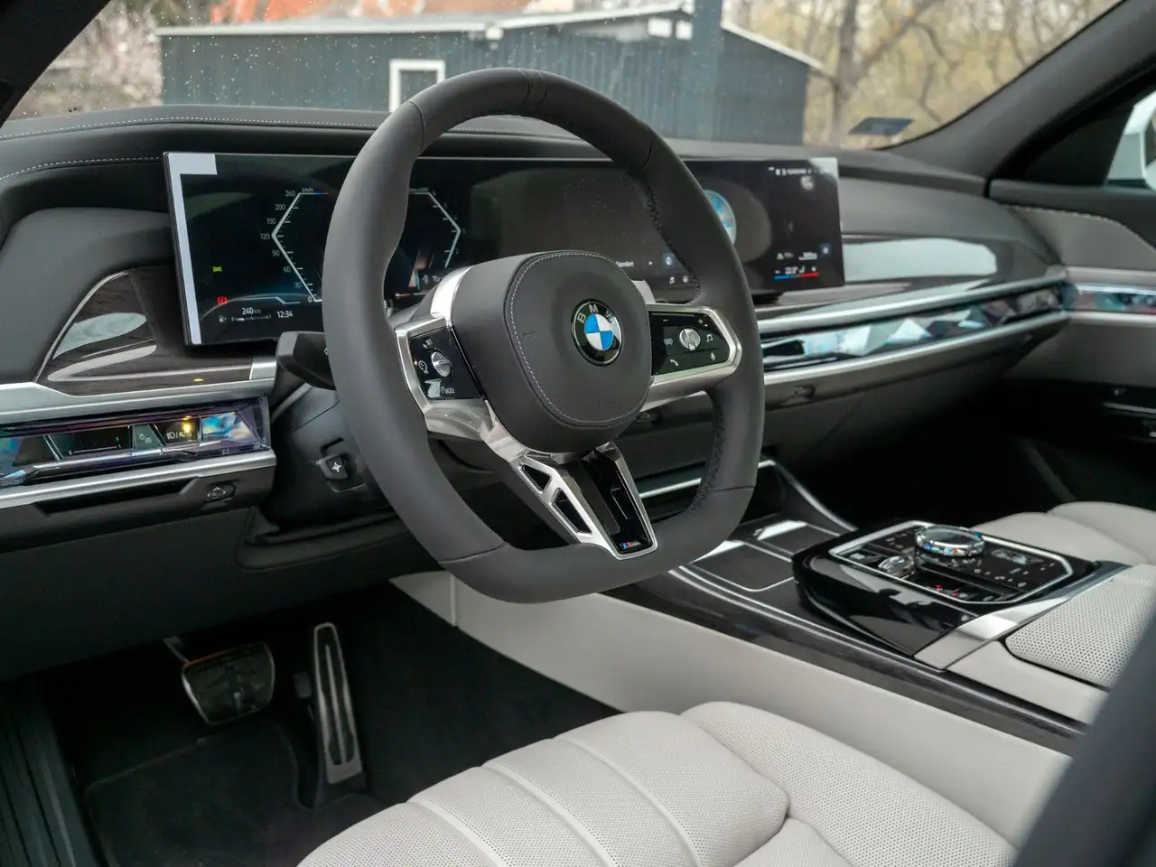 BMW 740 12