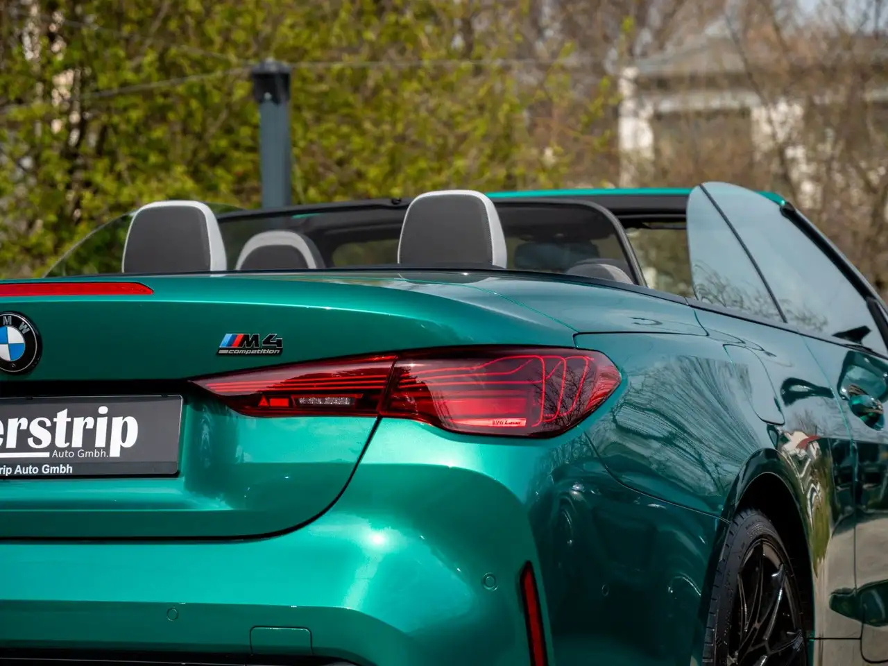 BMW M4 8
