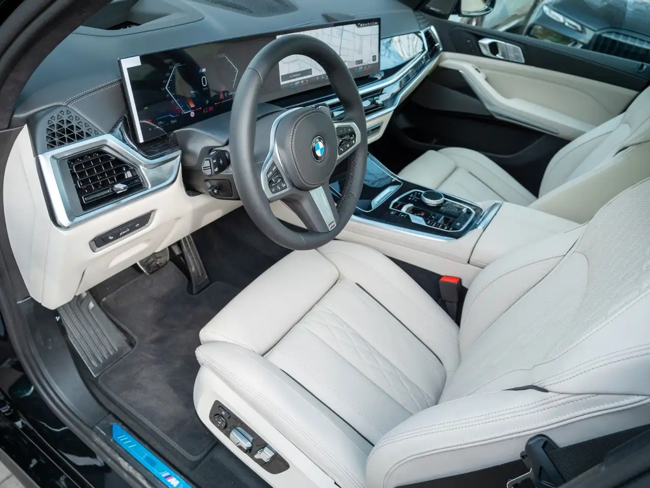 BMW X7 11