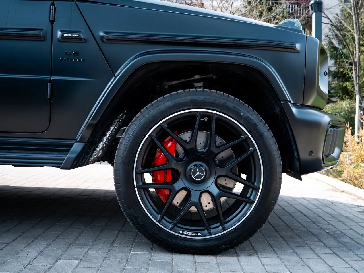 Mercedes-Benz G 63 11